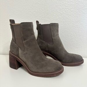 Crown Vintage Chelsea Ankle Boots Suede Taupe Gray